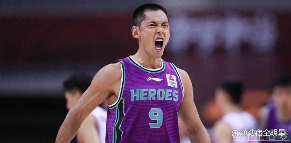 张庆鹏:山东队本赛季变化显著,比赛将全力以赴 张庆鹏:山东队本赛季变化显著,比赛将全力以赴